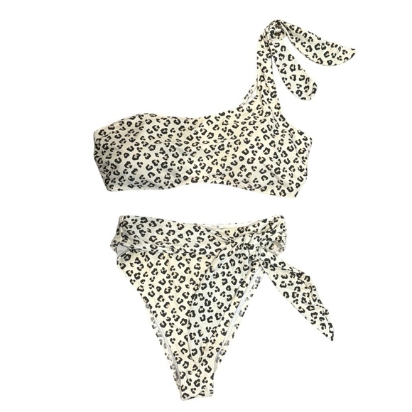 EUC - Abercrombie & Fitch High Waisted One Shoulder Bikini - Cheetah - Medium - Picture 4 of 6
